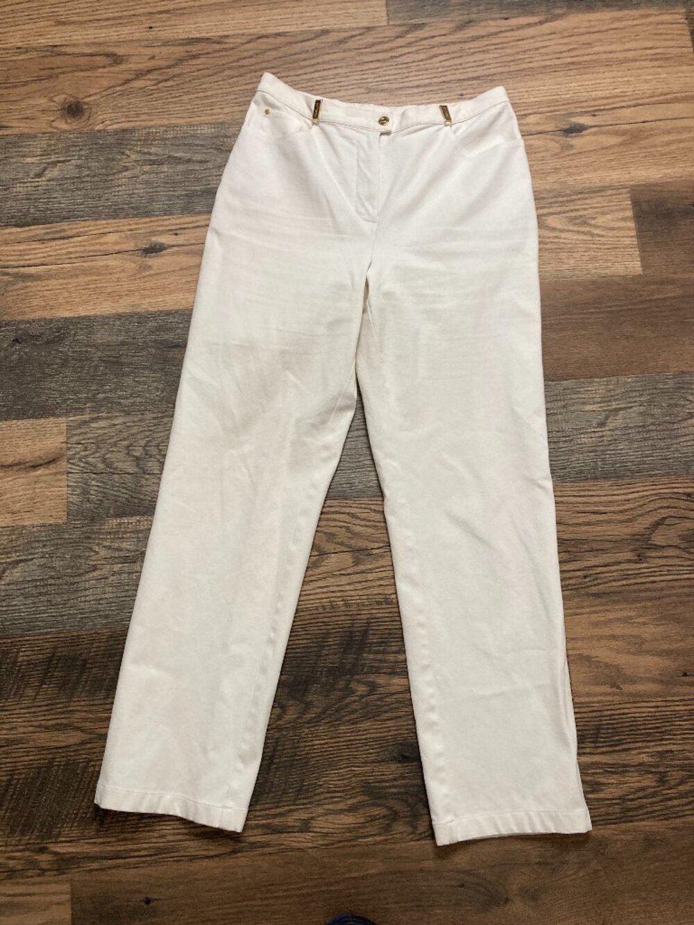St. John Sport Women’s White Straight Leg Pants W32 Gold Hardware Stretch